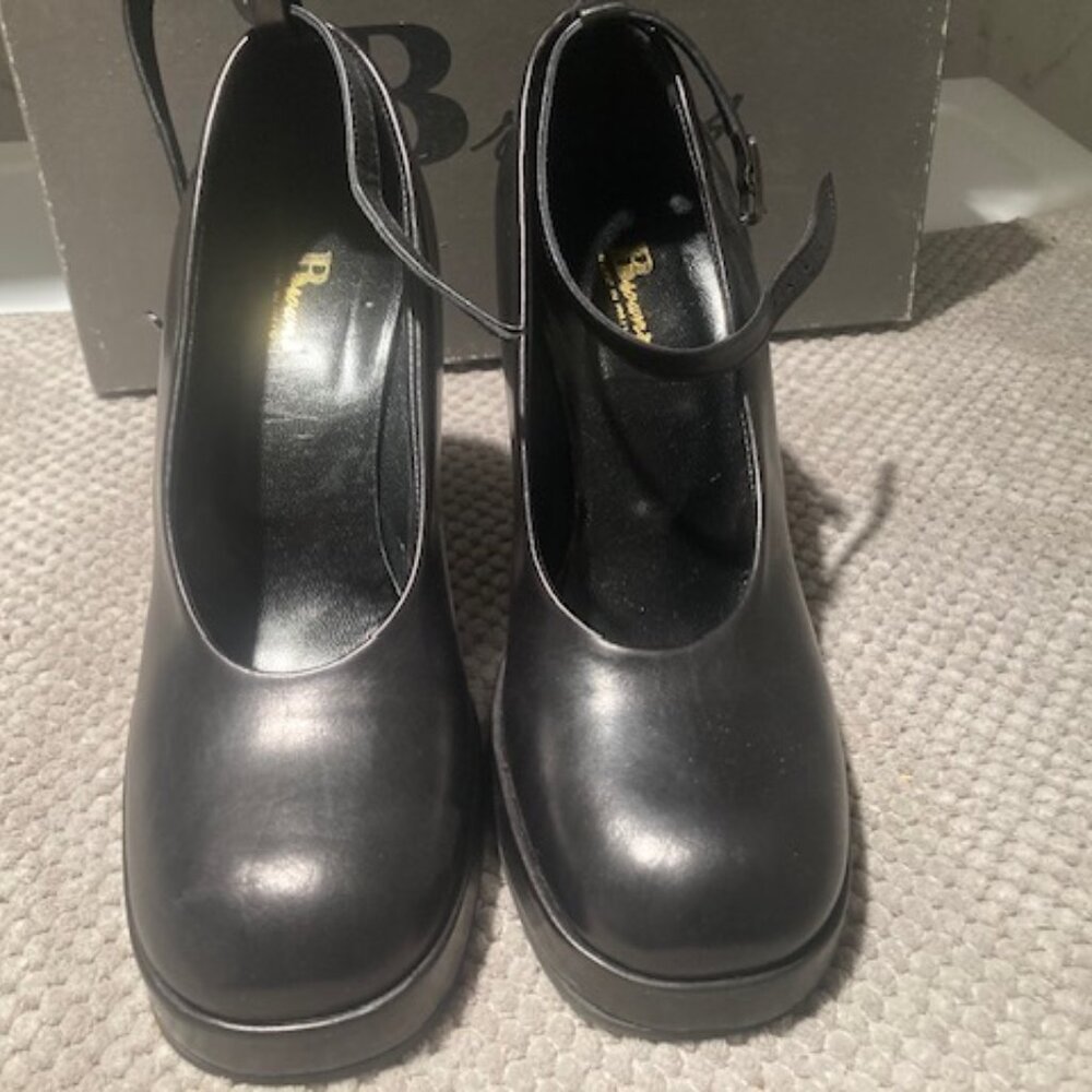 Brown's Vintage pumps with Ankle straps
